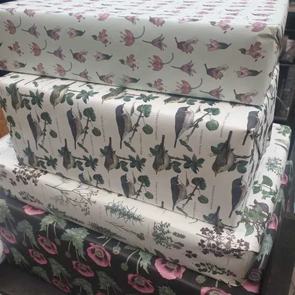 Gavepapir 4 Ark - Dekorationspapir 3 Gavepapir 4 Ark - Dekorationspapir